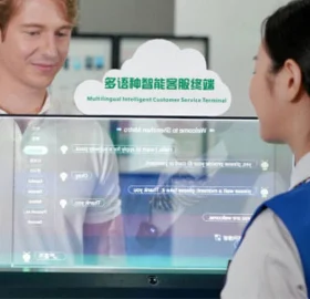 雙面透明屏幕秒譯十國語言，深圳地鐵推出多語種智能客服